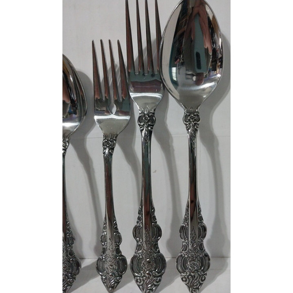 Oxford Hall SUTHERLAND Japan Stainless Flatware 5 Piece Place Setting - Picture 4 of 6